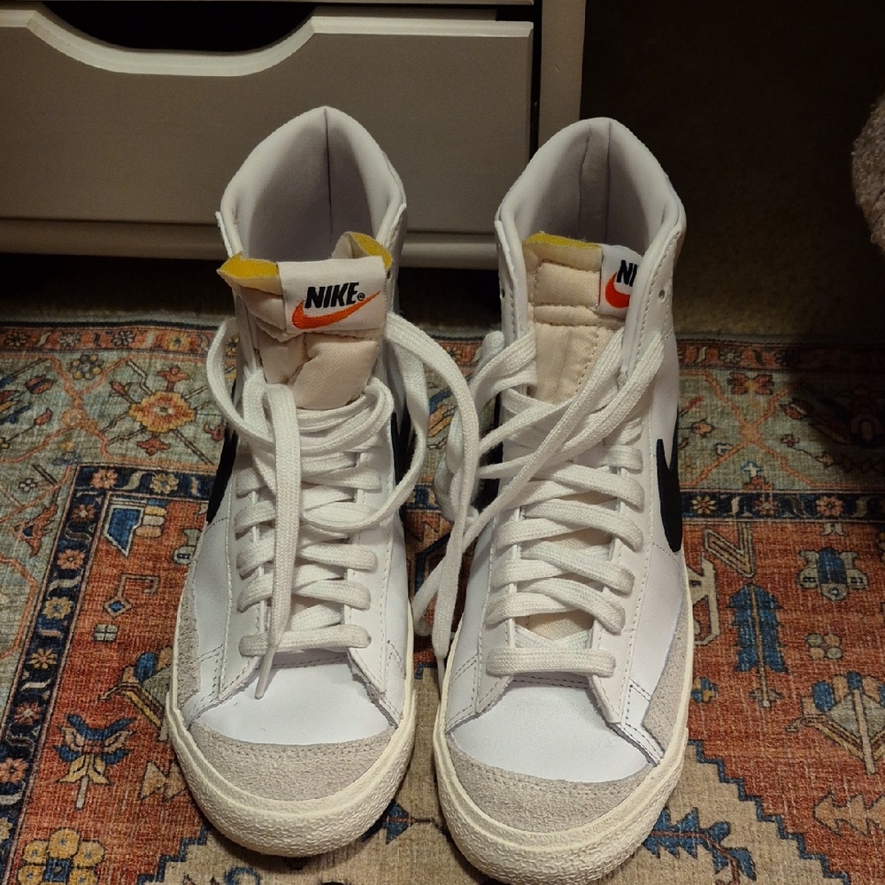 Nike High-Top Sneakers White and Black Womens